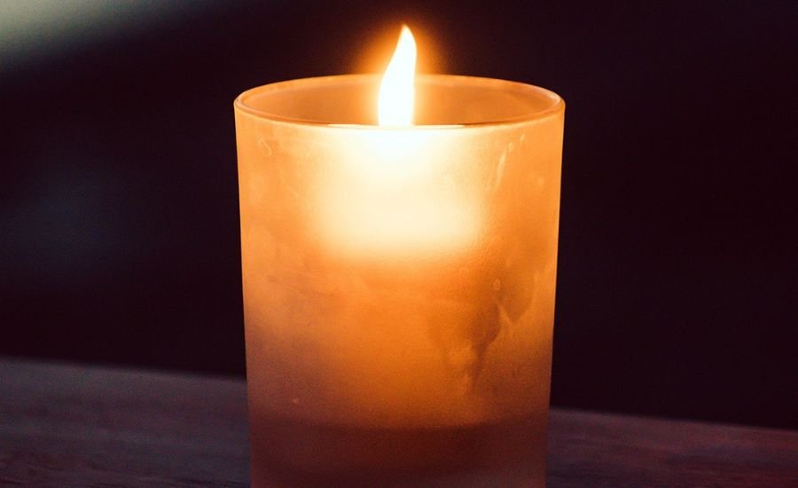Sparkspitter Candle